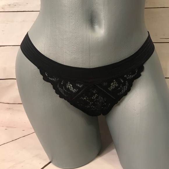 VS Bralette and Panty Set - Picture 4 of 6